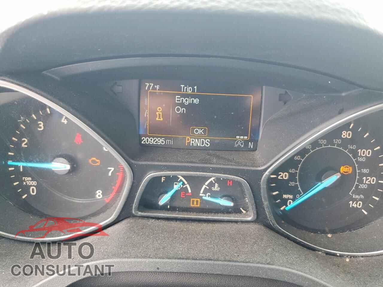 FORD ESCAPE 2017 - 1FMCU9GD1HUD06686