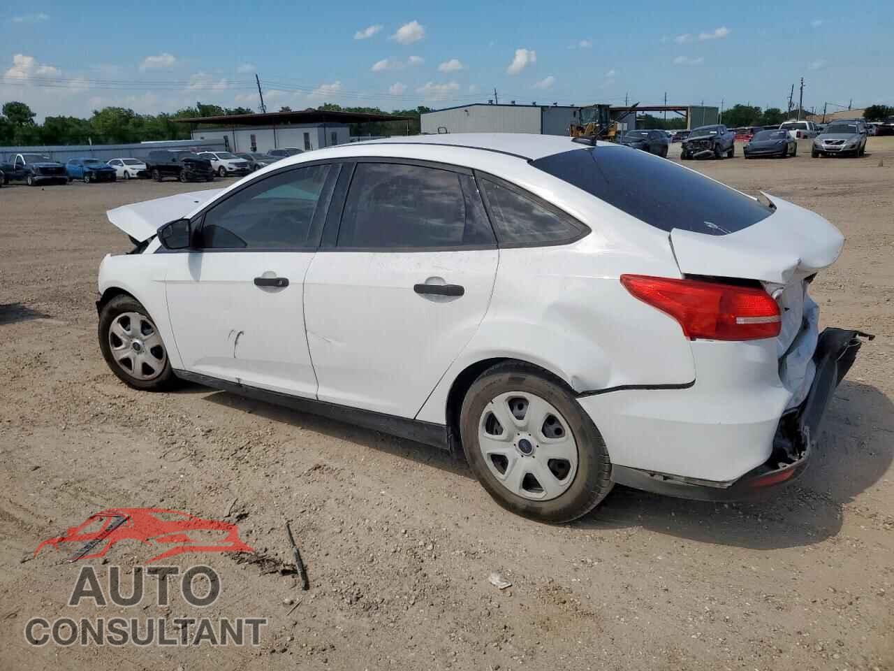 FORD FOCUS 2015 - 1FADP3E21FL221273