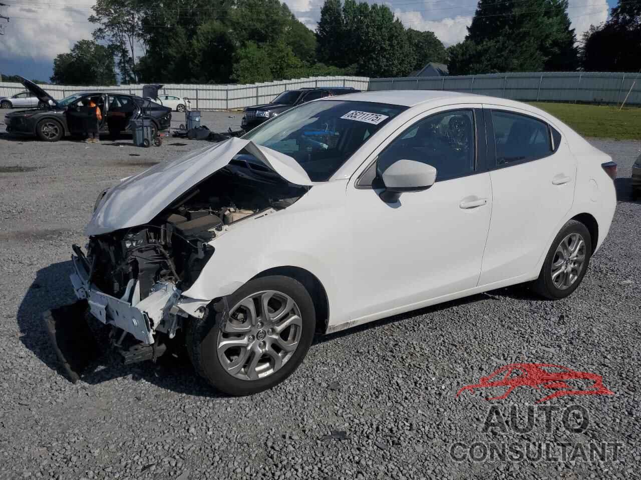 TOYOTA YARIS 2018 - 3MYDLBYV3JY321110