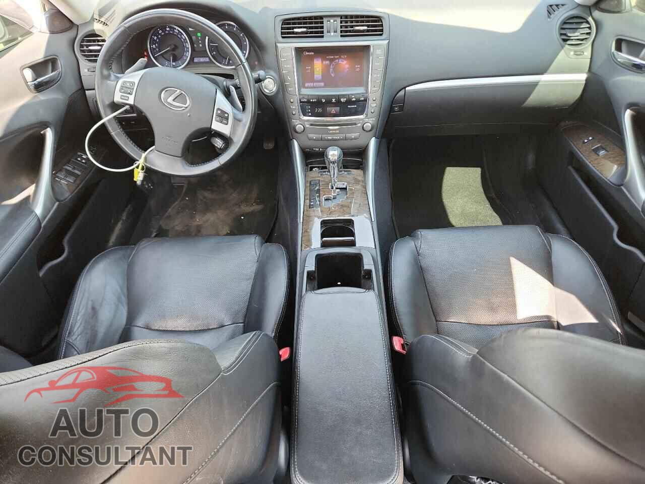 LEXUS IS 2013 - JTHBF5C24D5187574