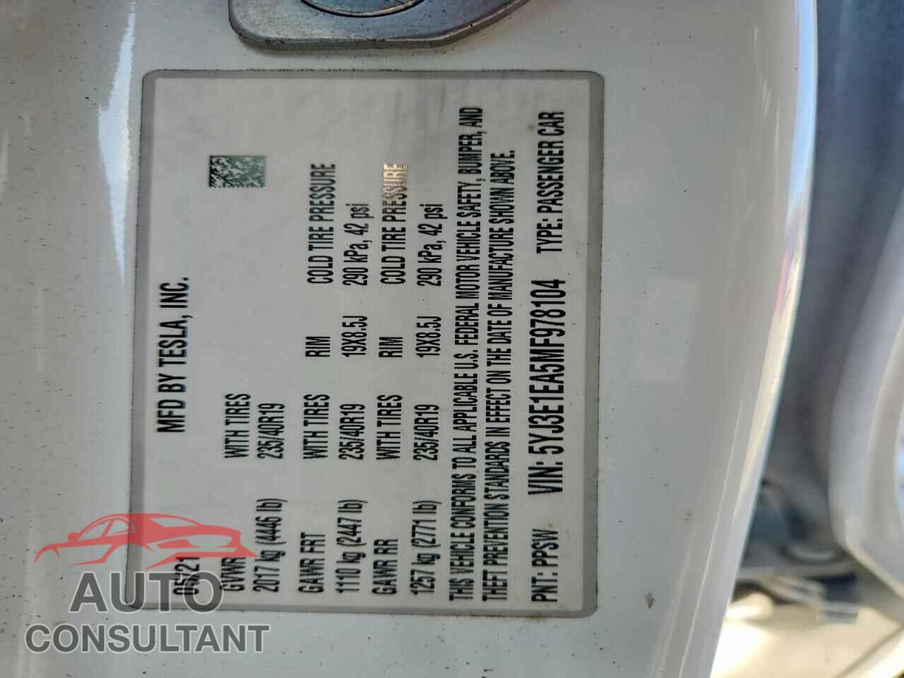 TESLA MODEL 3 2021 - 5YJ3E1EA5MF978104