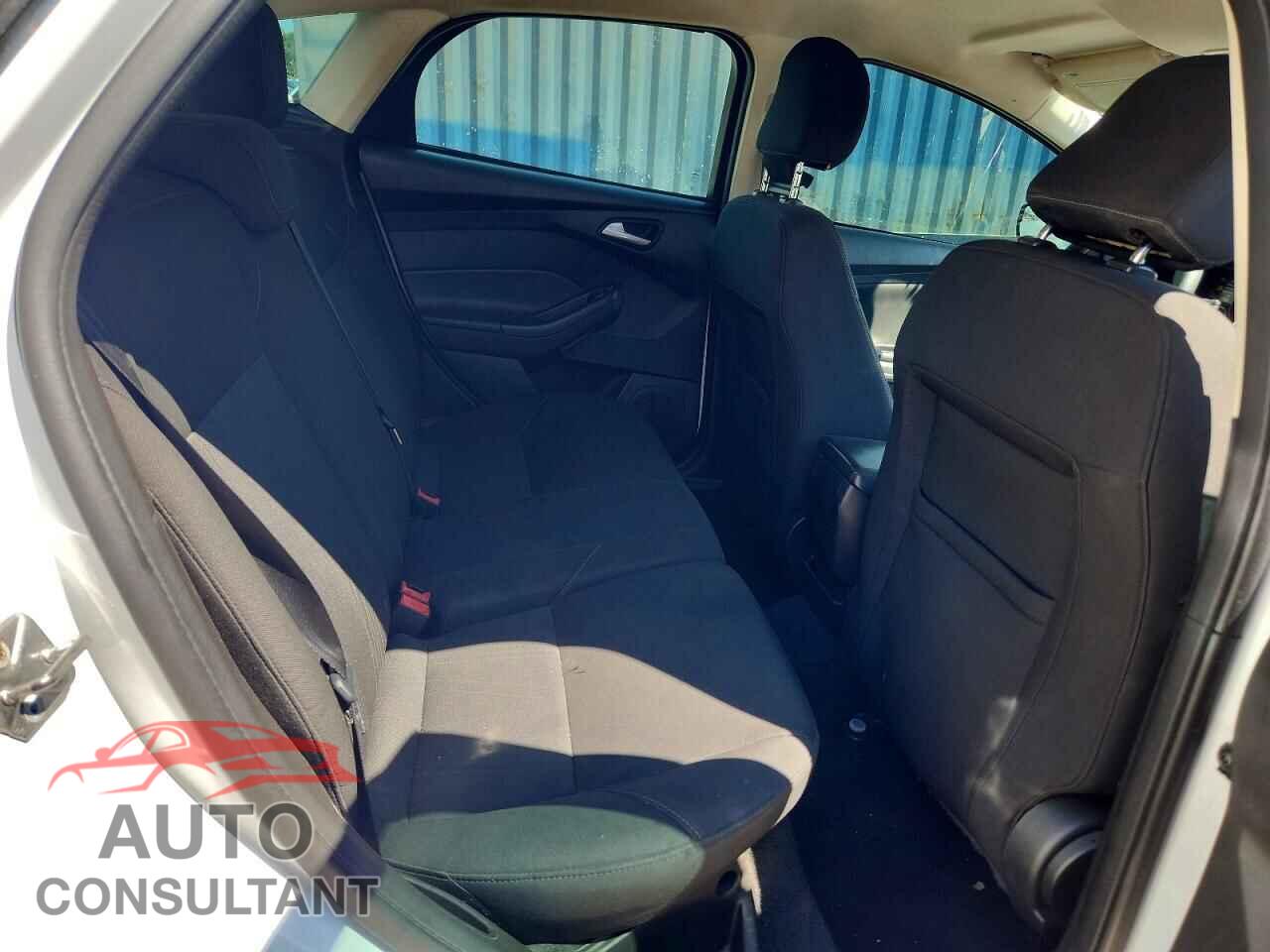 FORD FOCUS 2017 - 1FADP3K21HL216033