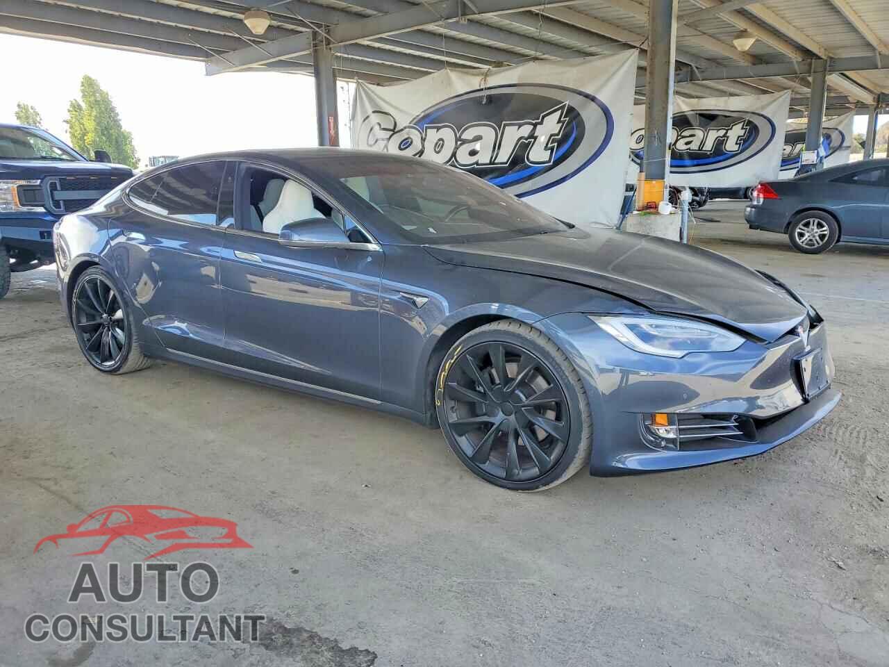 TESLA MODEL S 2018 - 5YJSA1E26JF270407