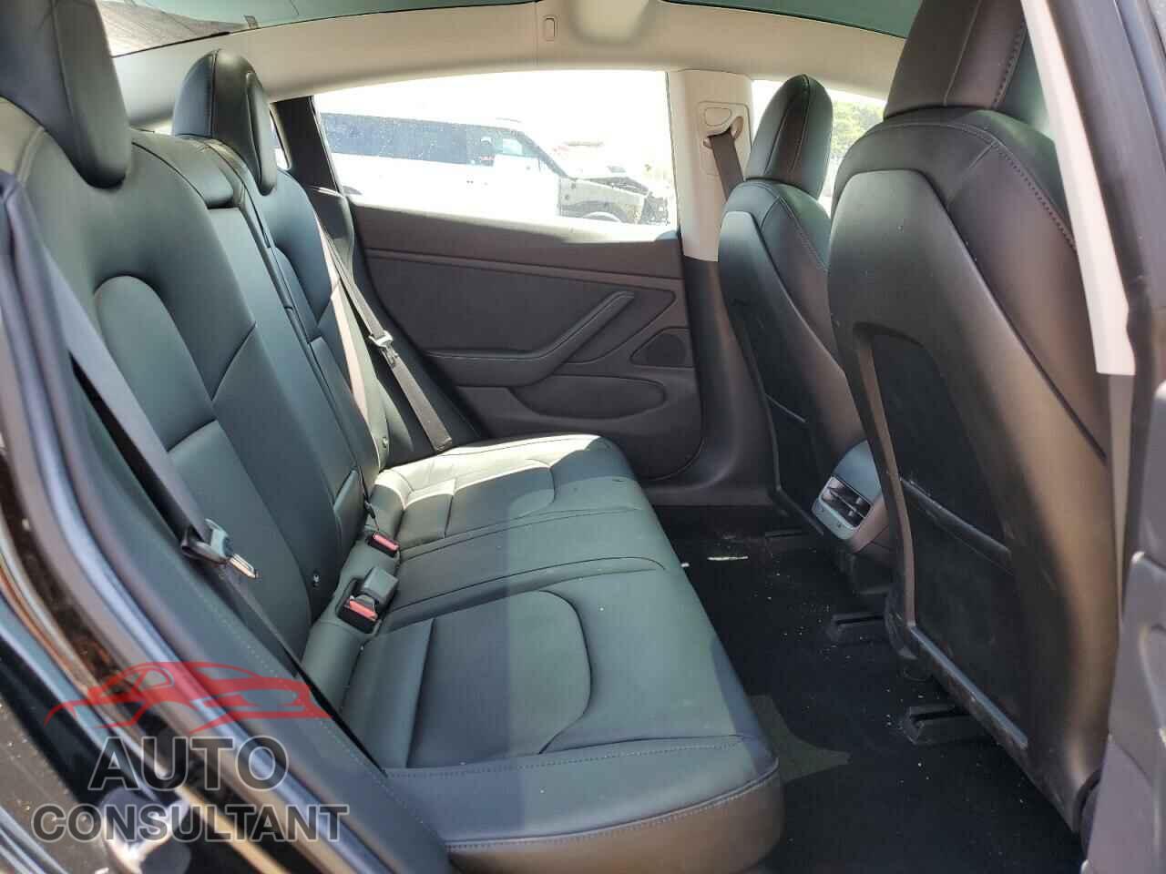TESLA MODEL 3 2018 - 5YJ3E1EA9JF012561
