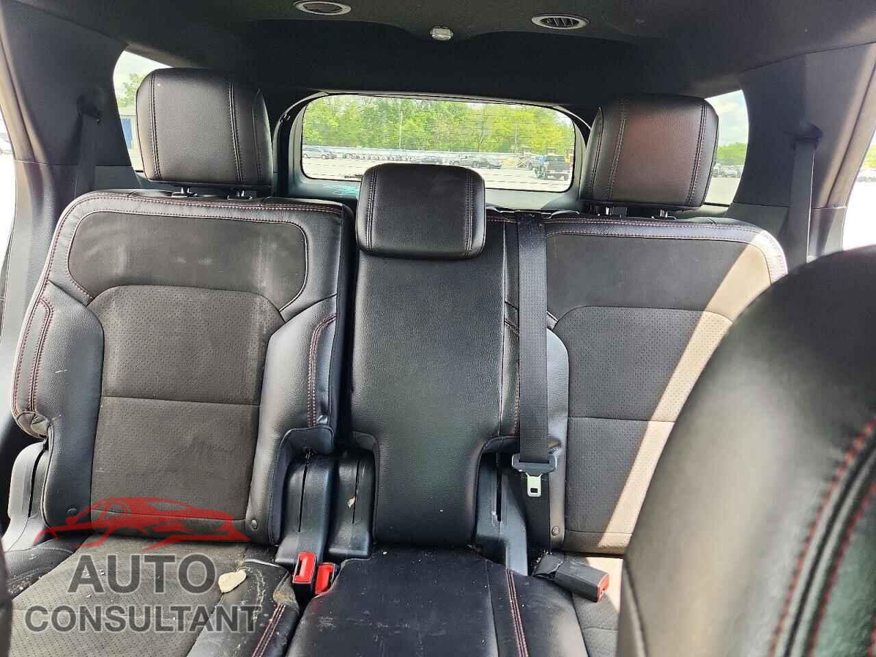 FORD EXPLORER 2018 - 1FM5K7D85JGB73929