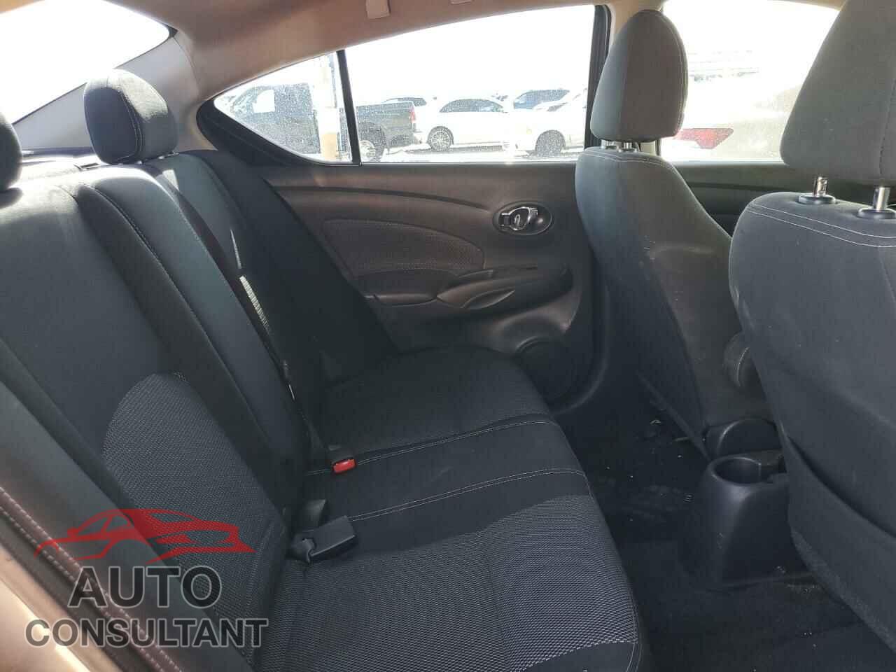 NISSAN VERSA 2017 - 3N1CN7AP3HL802269