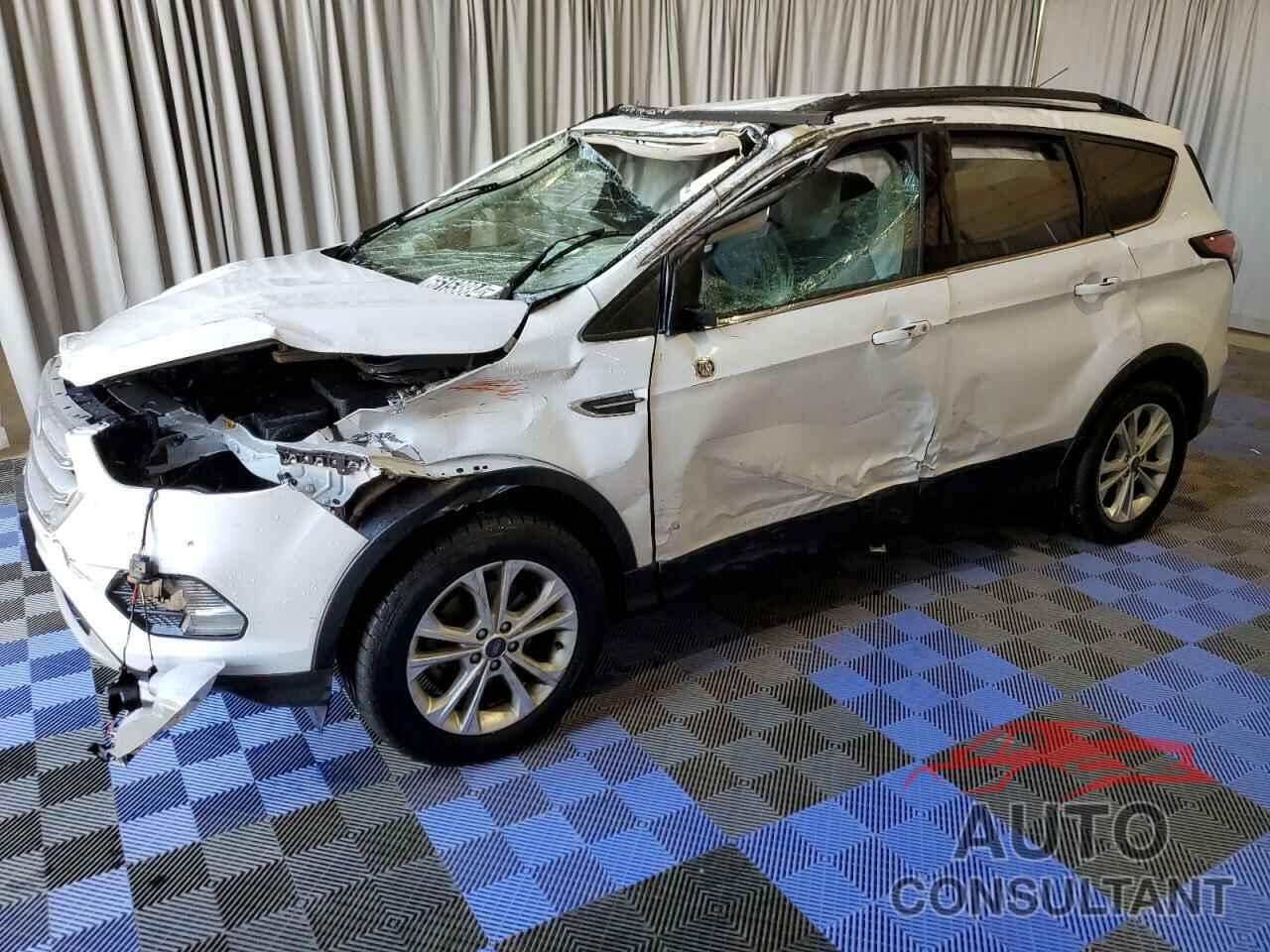 FORD ESCAPE 2018 - 1FMCU0GD6JUA43855