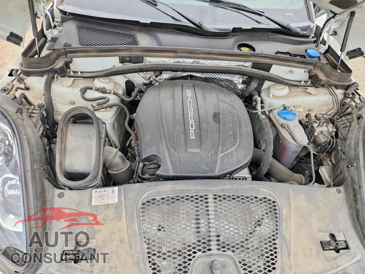 PORSCHE MACAN 2018 - WP1AA2A58JLB16617