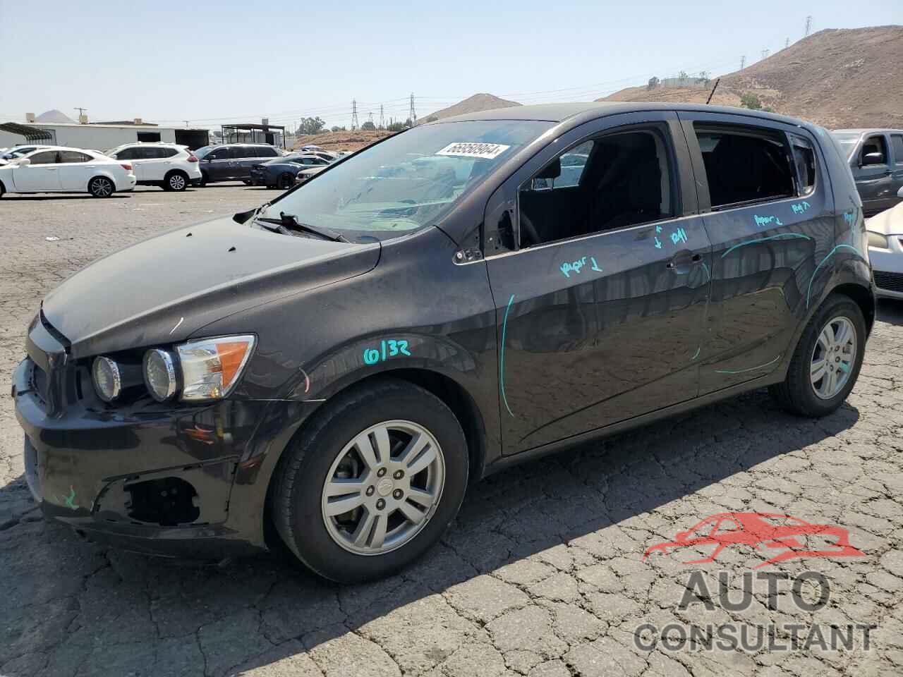 CHEVROLET SONIC 2016 - 1G1JC6SH2G4164833