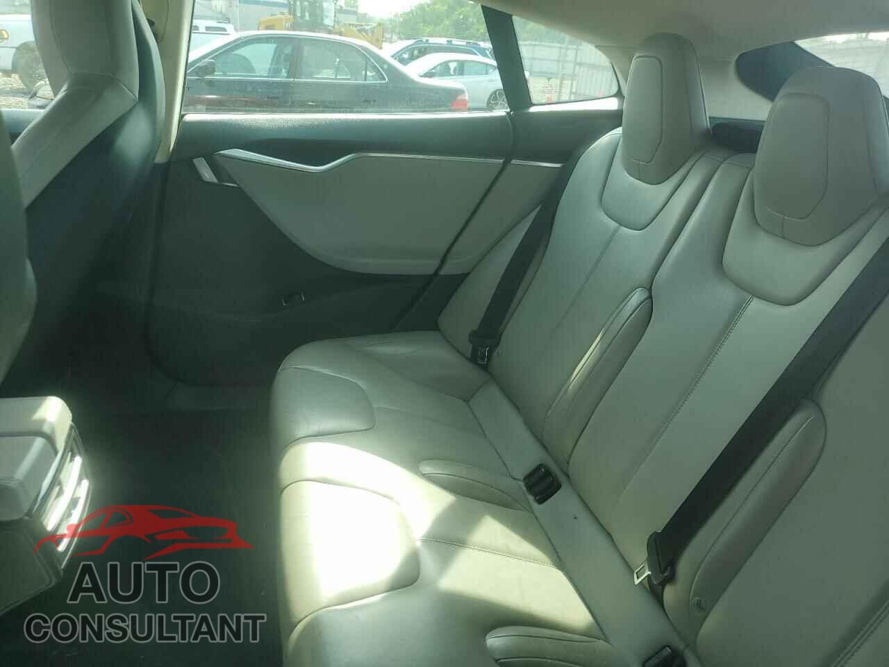 TESLA MODEL S 2014 - 5YJSA1H1XEFP66786