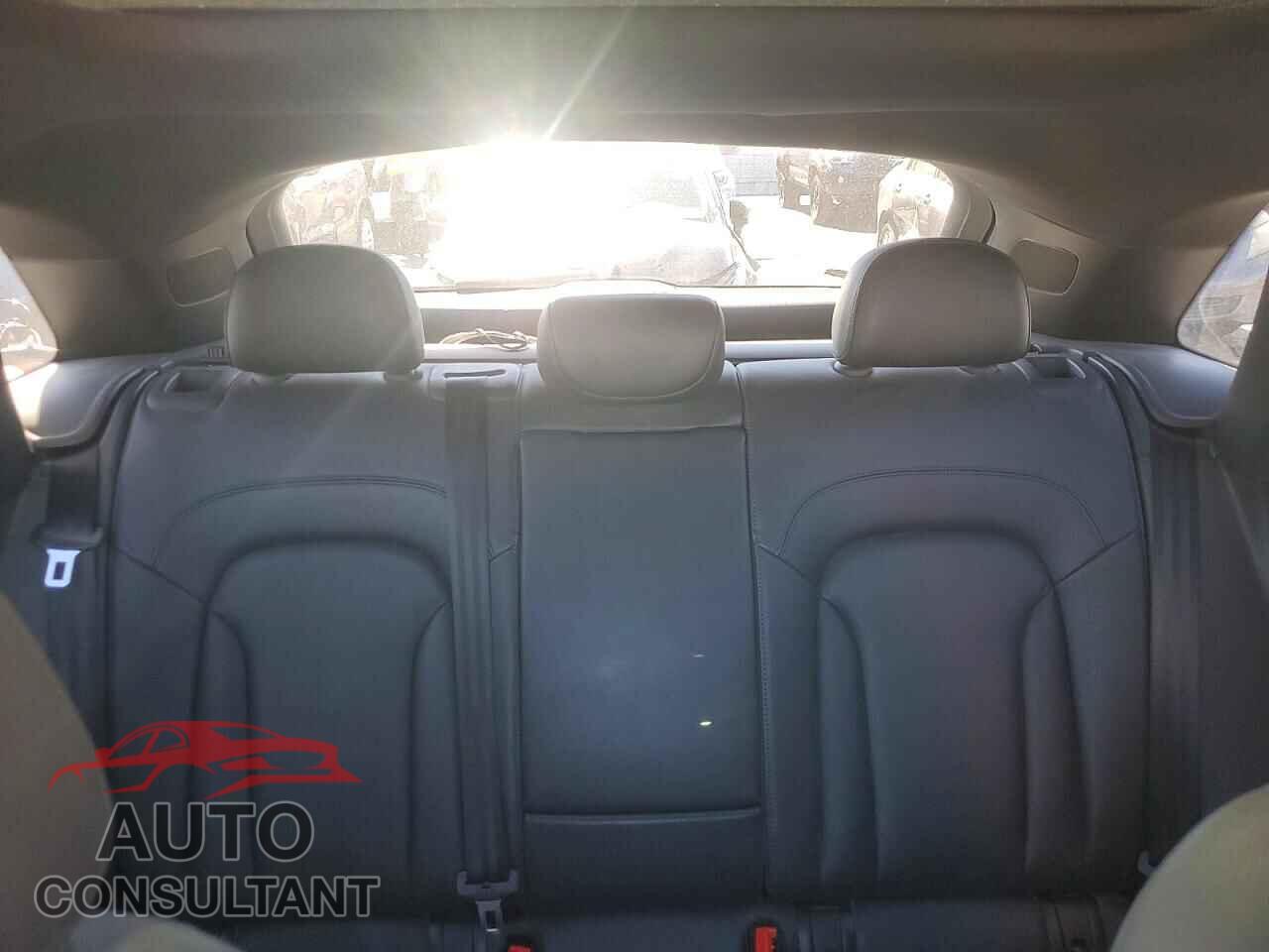 AUDI Q3 2016 - WA1BFCFS7GR013670