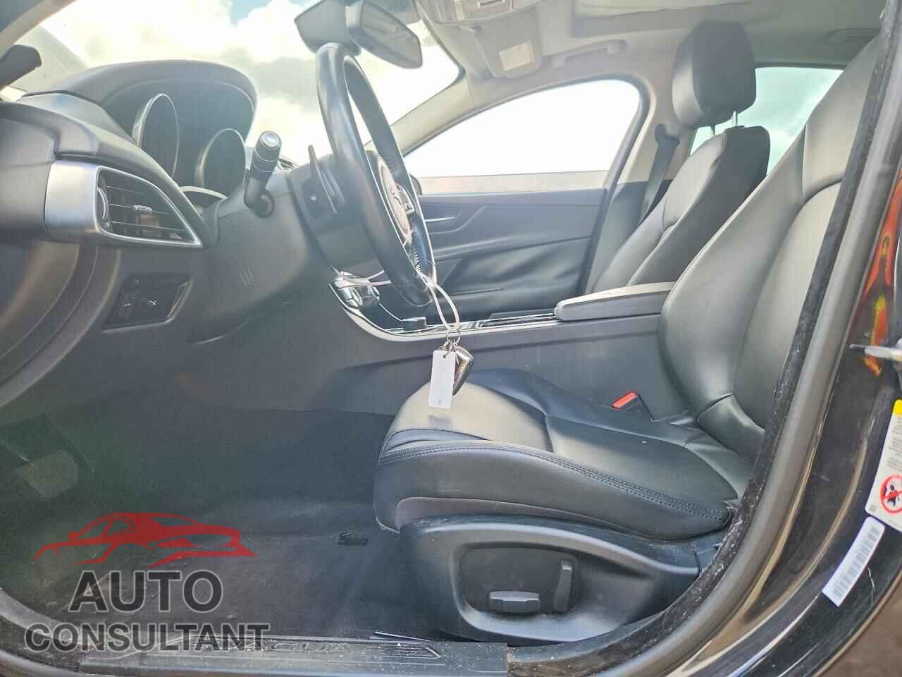 JAGUAR XE 2017 - SAJAD4BVXHA960703