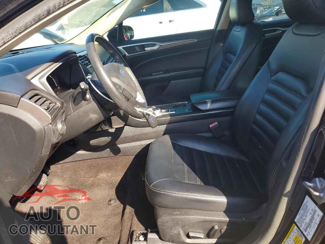 FORD FUSION 2019 - 3FA6P0CD2KR142010