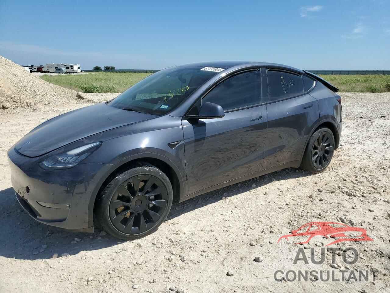 TESLA MODEL Y 2021 - 5YJYGDEE1MF141306