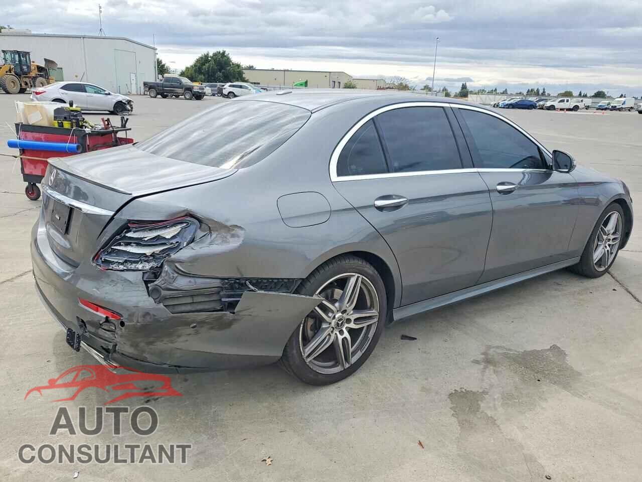 MERCEDES-BENZ E-CLASS 2018 - WDDZF4JB7JA346349