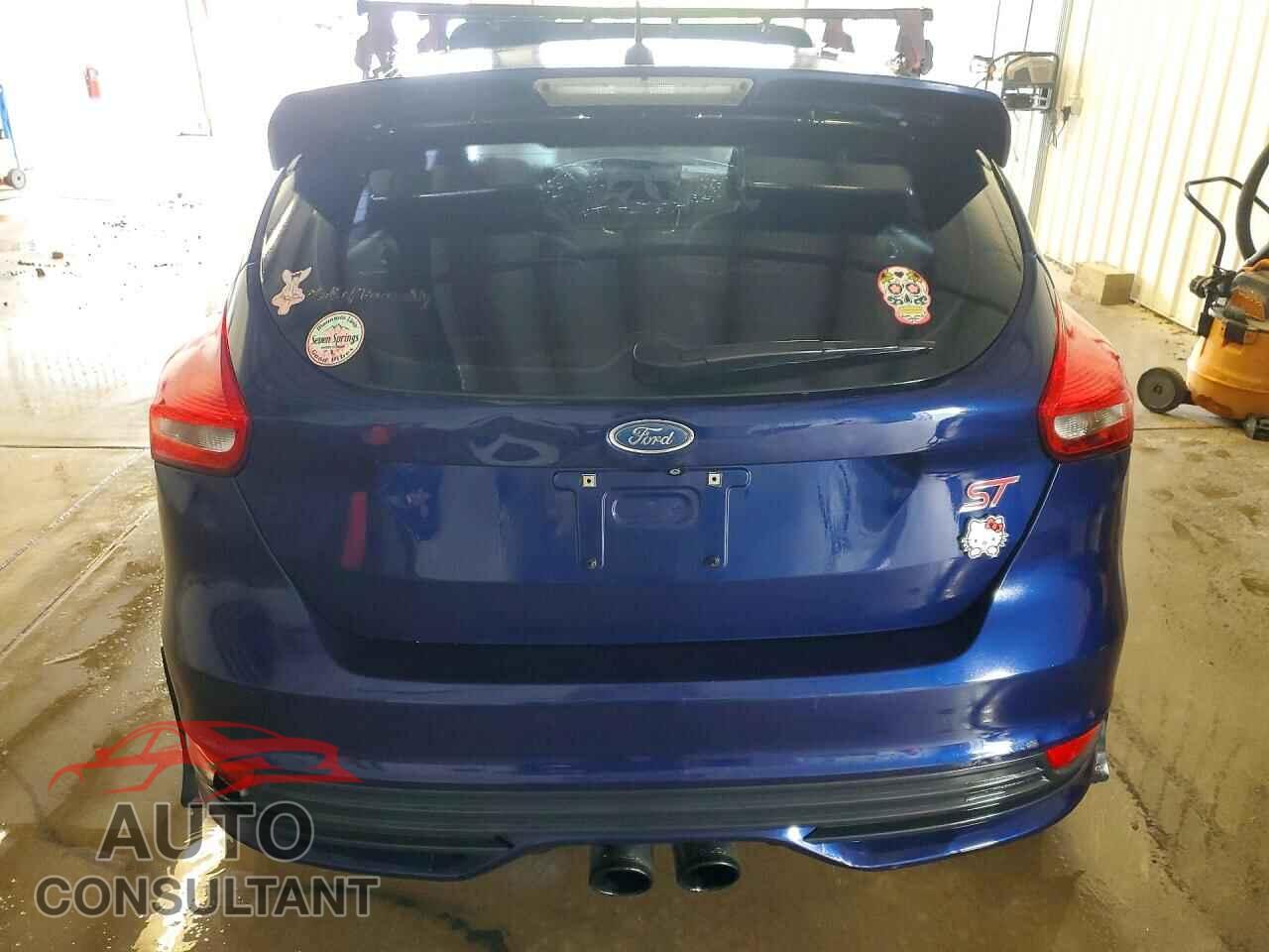 FORD FOCUS 2016 - 1FADP3L93GL219574