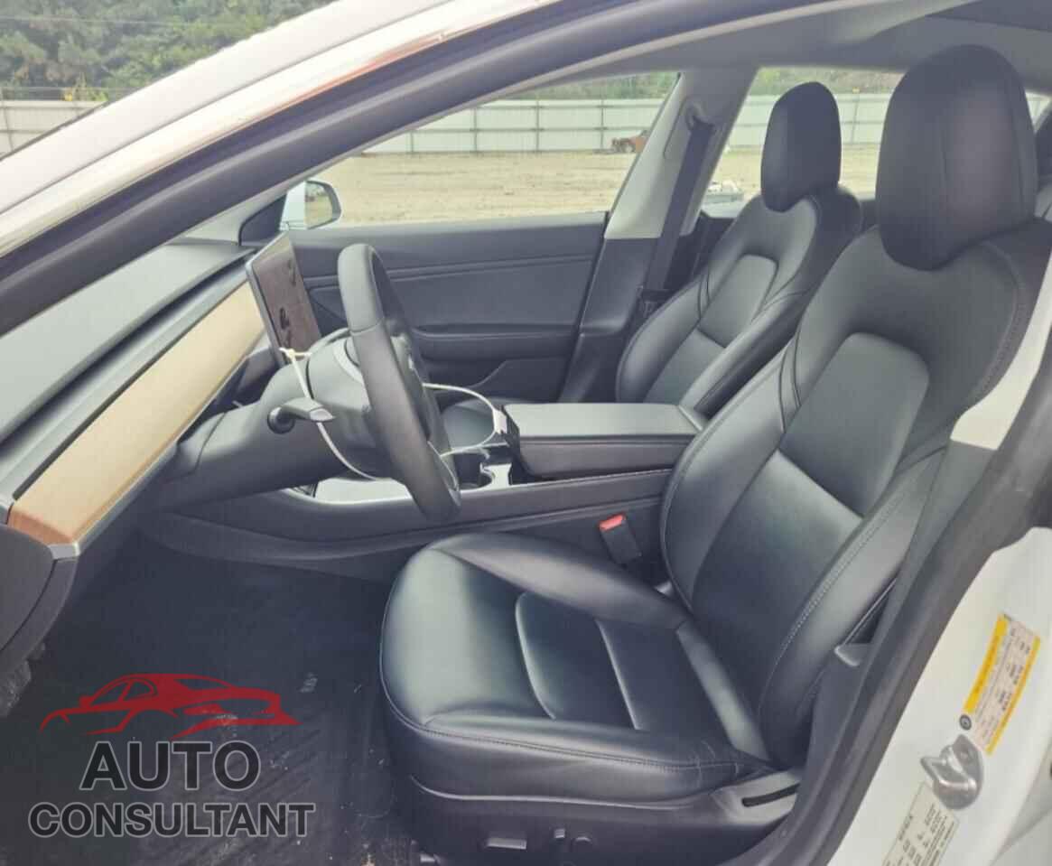 TESLA MODEL 3 2019 - 5YJ3E1EB2KF481520