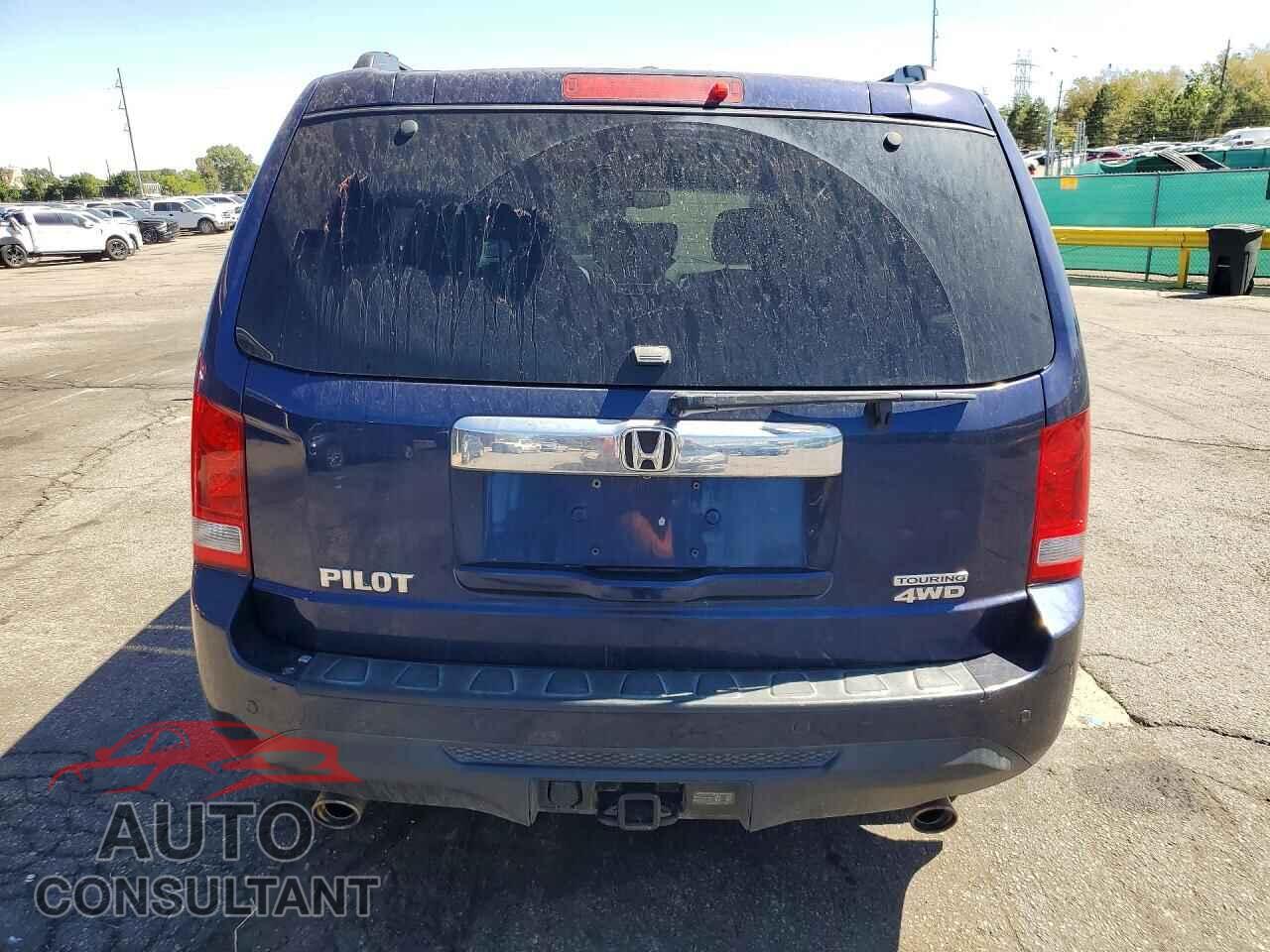 HONDA PILOT 2013 - 5FNYF4H90DB024642