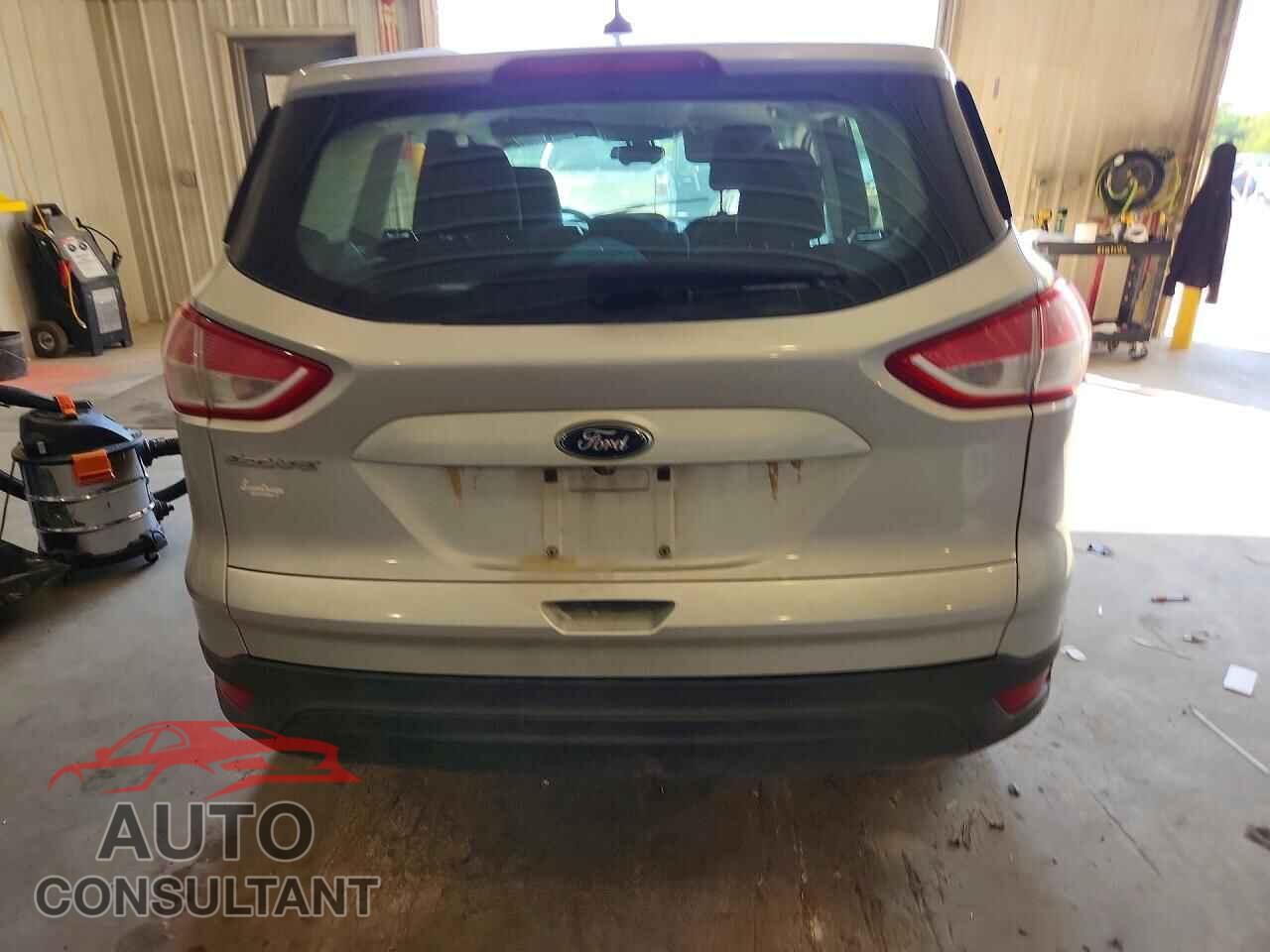 FORD ESCAPE 2015 - 1FMCU0F78FUB61716