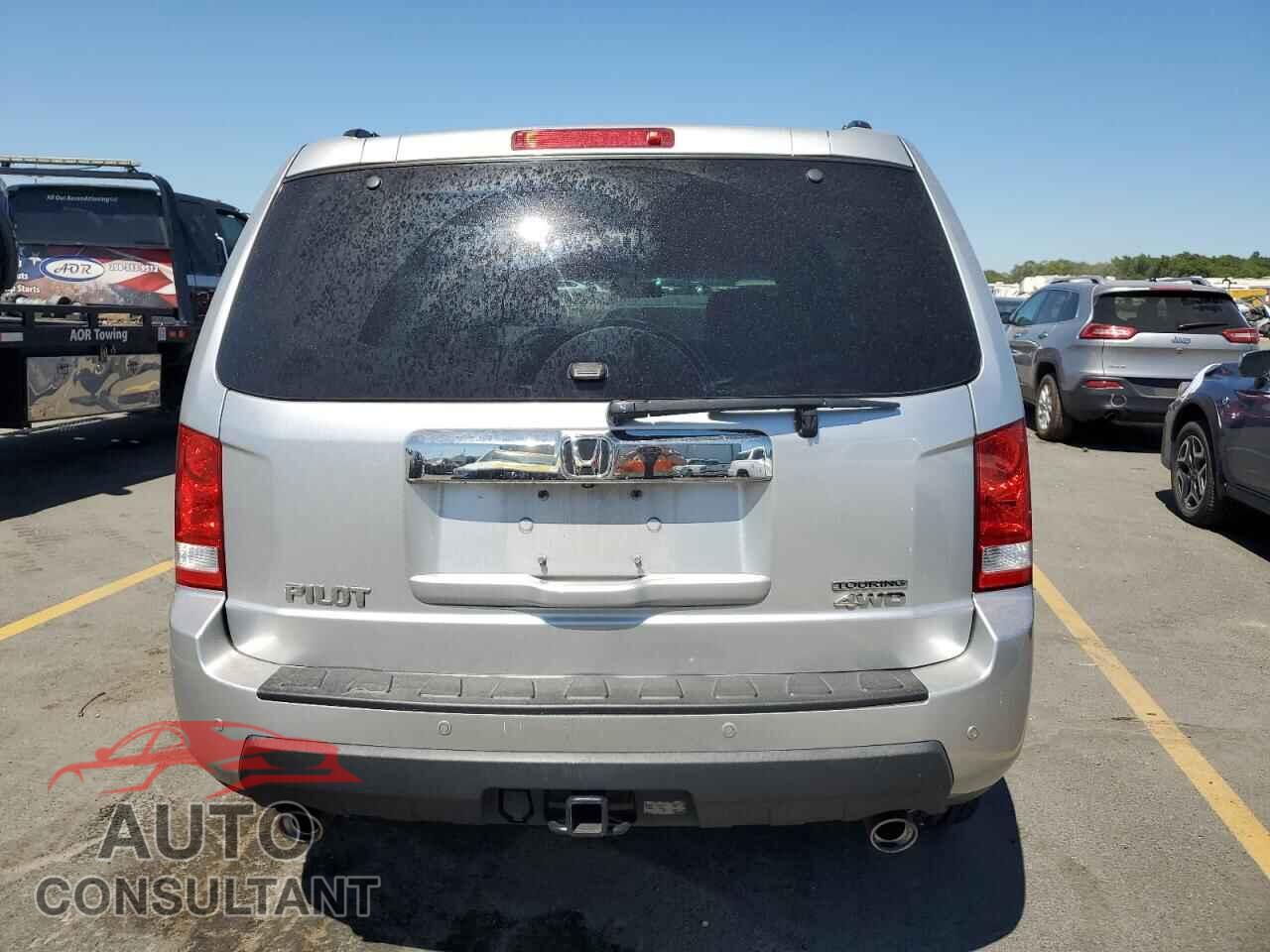 HONDA PILOT 2011 - 5FNYF4H92BB068655