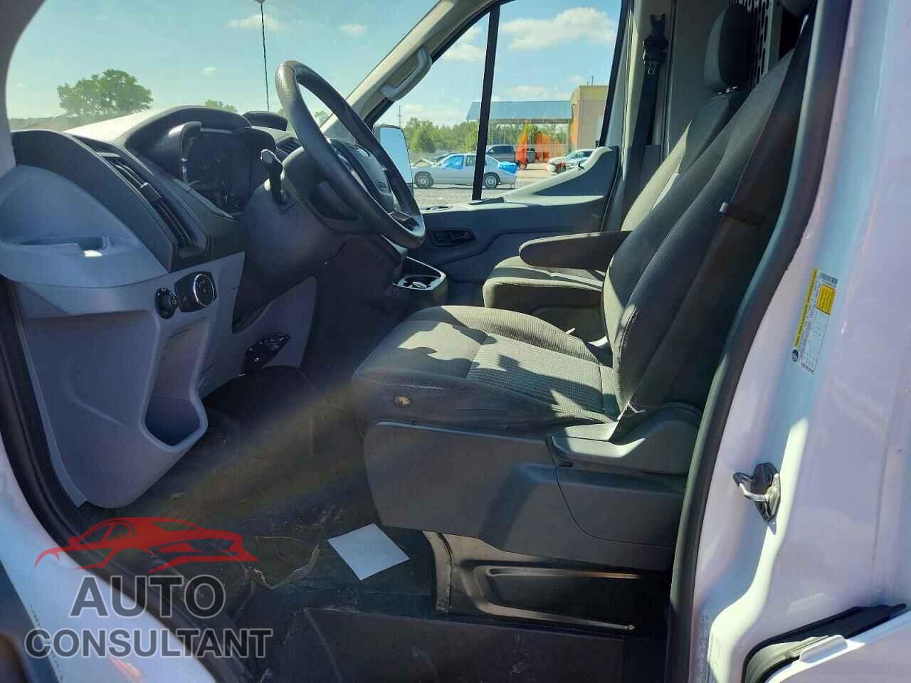 FORD TRANSIT 2019 - 1FTYR2CM5KKA32209