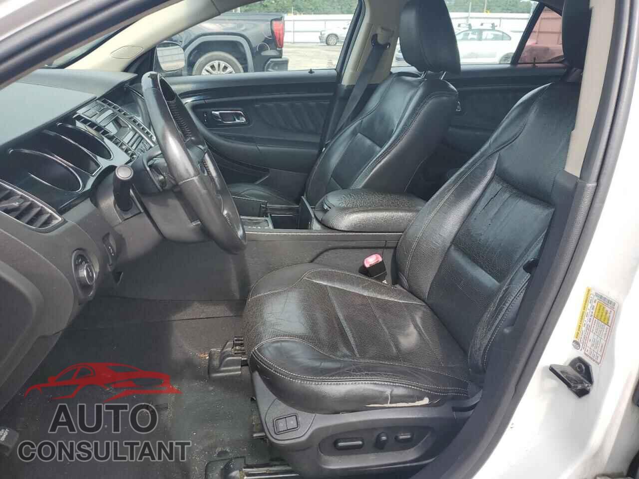 FORD TAURUS 2010 - 1FAHP2FW8AG112338