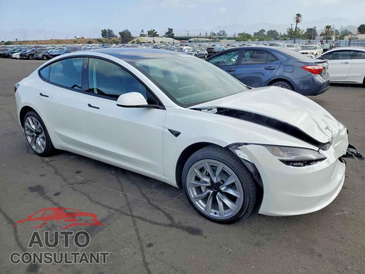 TESLA MODEL 3 2026 - 5YJ3E1EA7TF193744