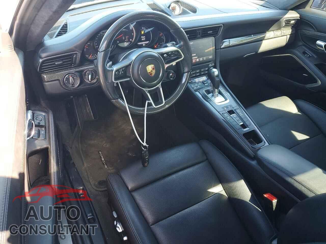 PORSCHE 911 2018 - WP0AD2A92JS156533