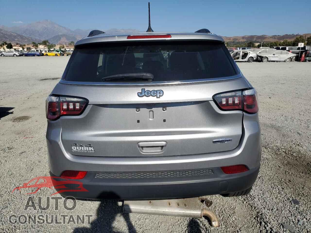JEEP COMPASS 2018 - 3C4NJDBB6JT116316