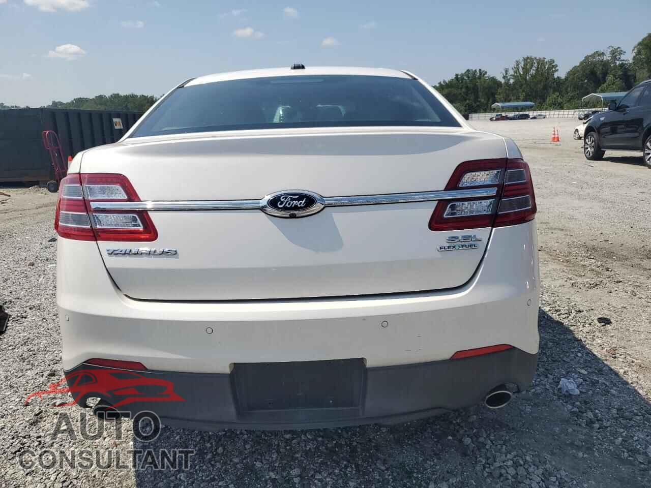 FORD TAURUS 2014 - 1FAHP2E83EG128536