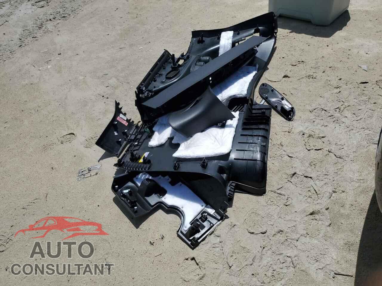 CHRYSLER PACIFICA 2020 - 2C4RC1EG3LR145439