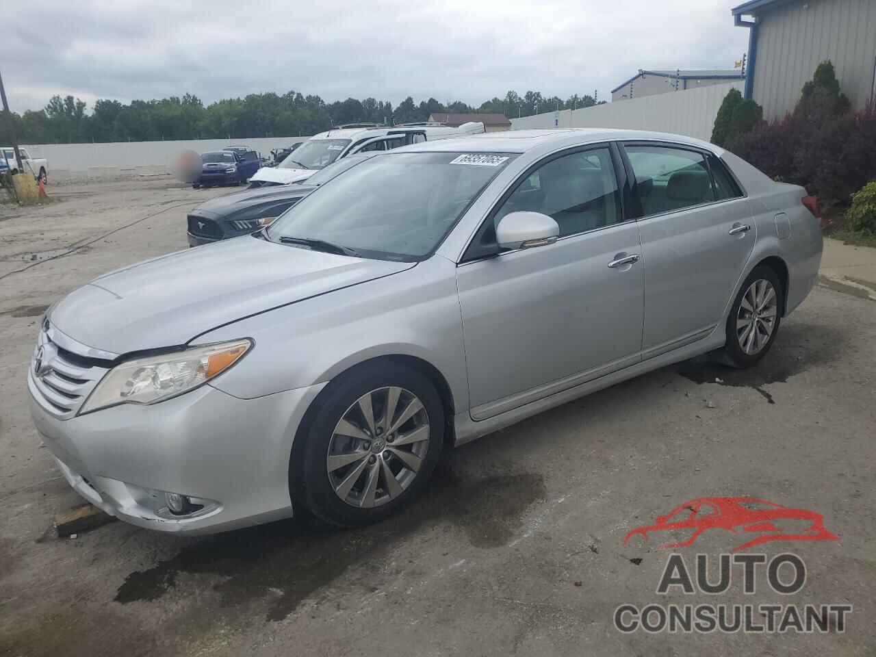 TOYOTA AVALON 2011 - 4T1BK3DB5BU414124
