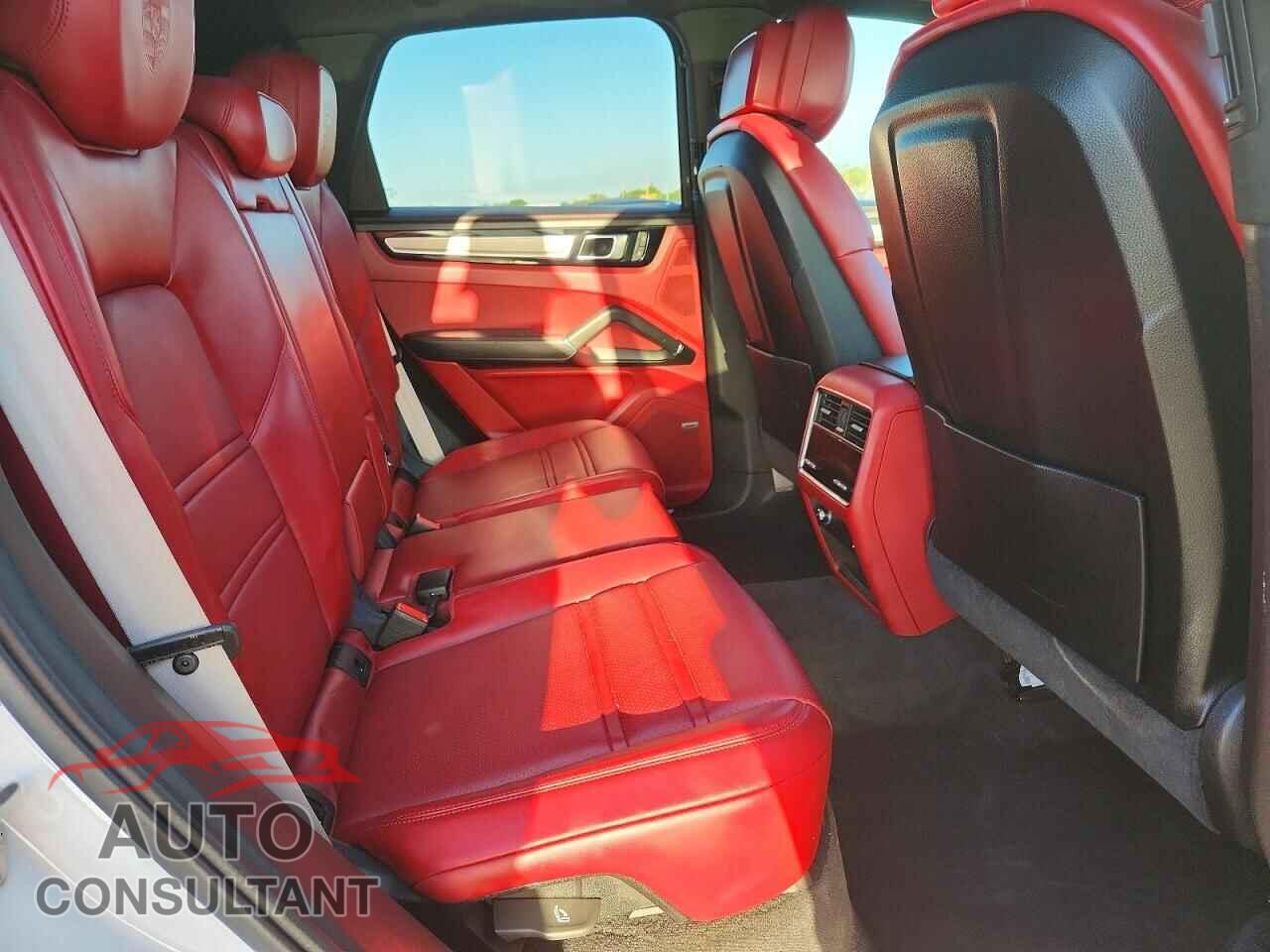 PORSCHE CAYENNE 2023 - WP1AA2AY9PDA02252