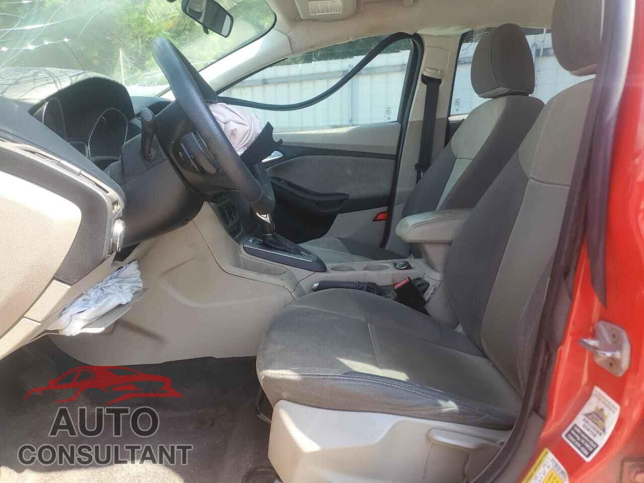 FORD FOCUS 2014 - 1FADP3F25EL135249