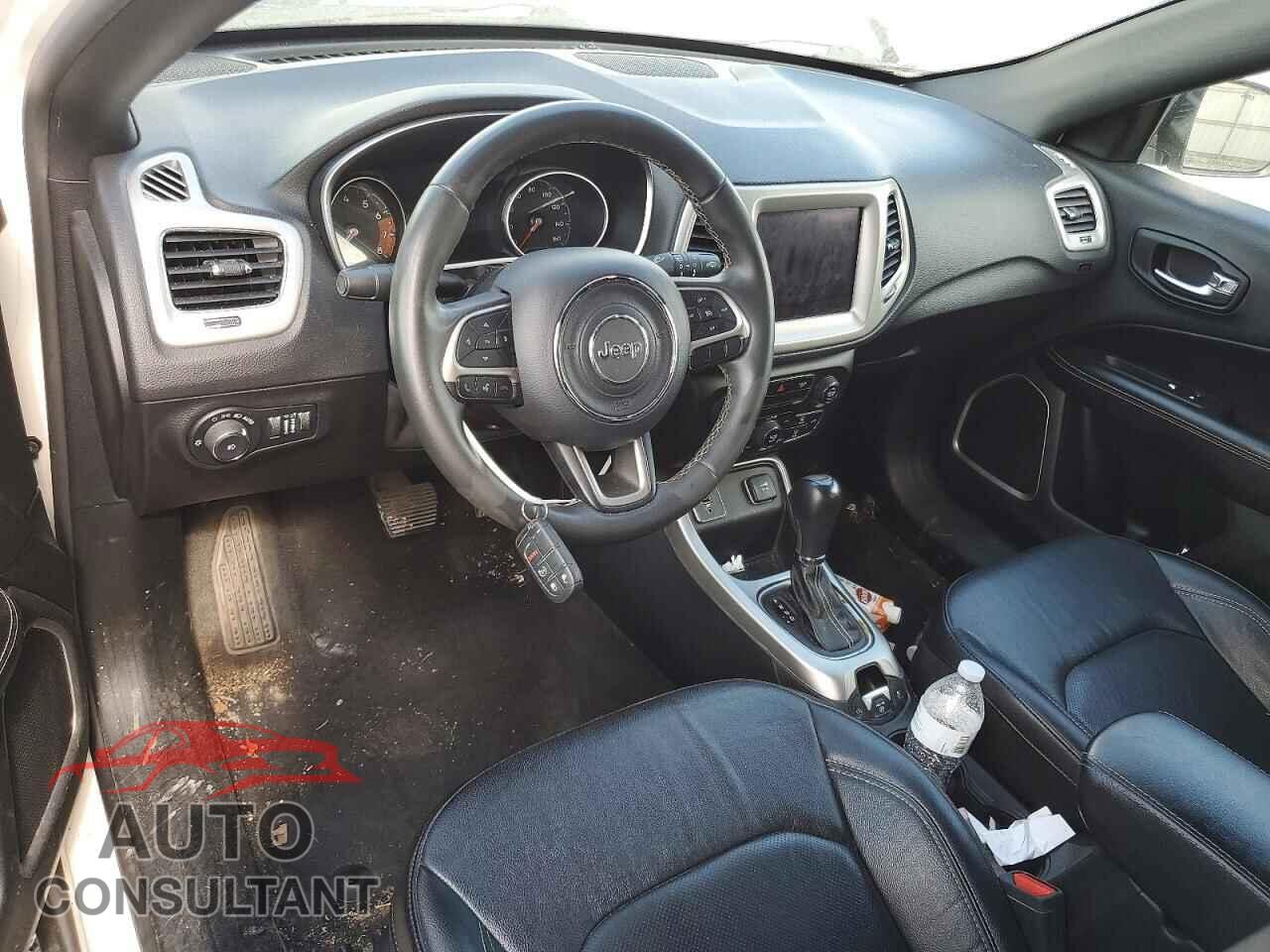 JEEP COMPASS 2021 - 3C4NJCEB1MT602302