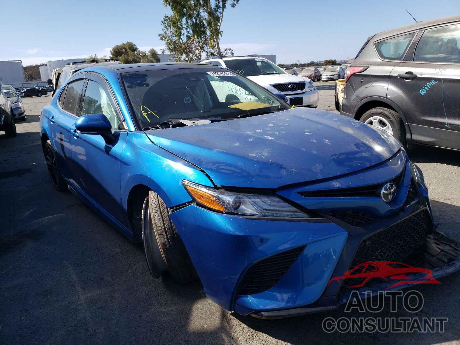 TOYOTA CAMRY 2018 - 4T1B61HK5JU030118