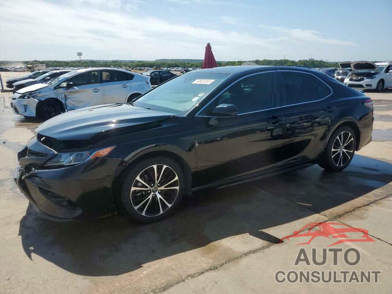 TOYOTA CAMRY 2018 - 4T1B11HK0JU151945