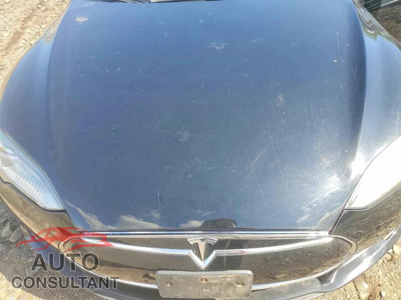 TESLA MODEL S 2013 - 5YJSA1CN1DFP12575