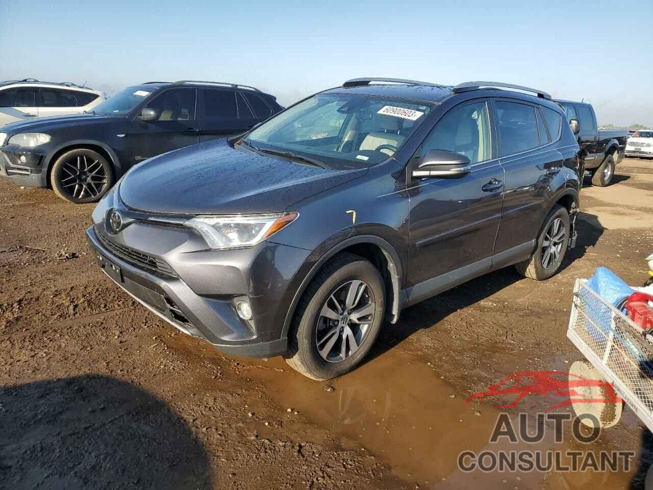 TOYOTA RAV4 2018 - JTMRFREV8JJ722102