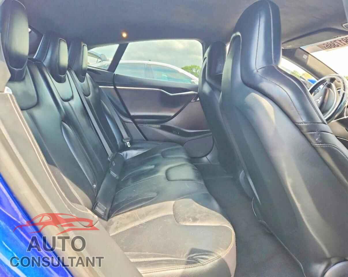 TESLA MODEL S 2015 - 5YJSA1E29FF112327