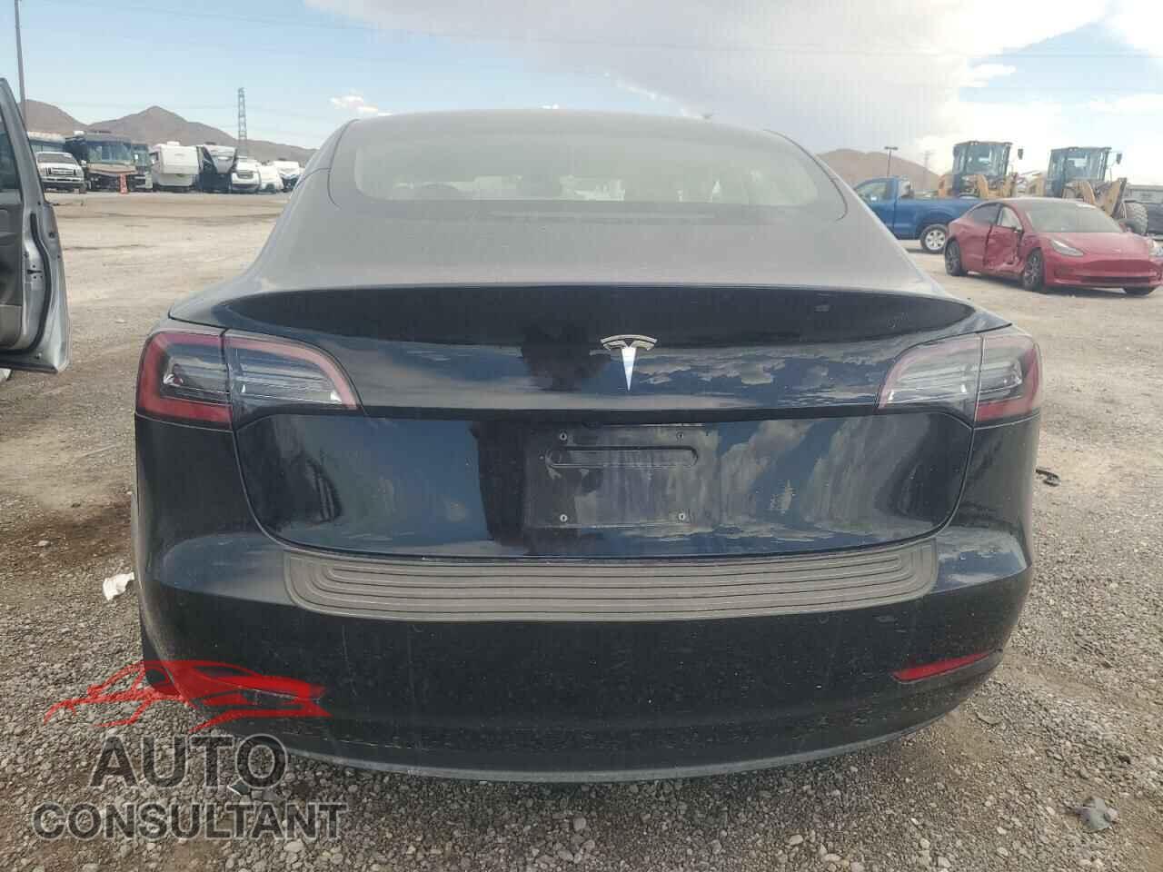 TESLA MODEL 3 2018 - 5YJ3E1EA0JF157066