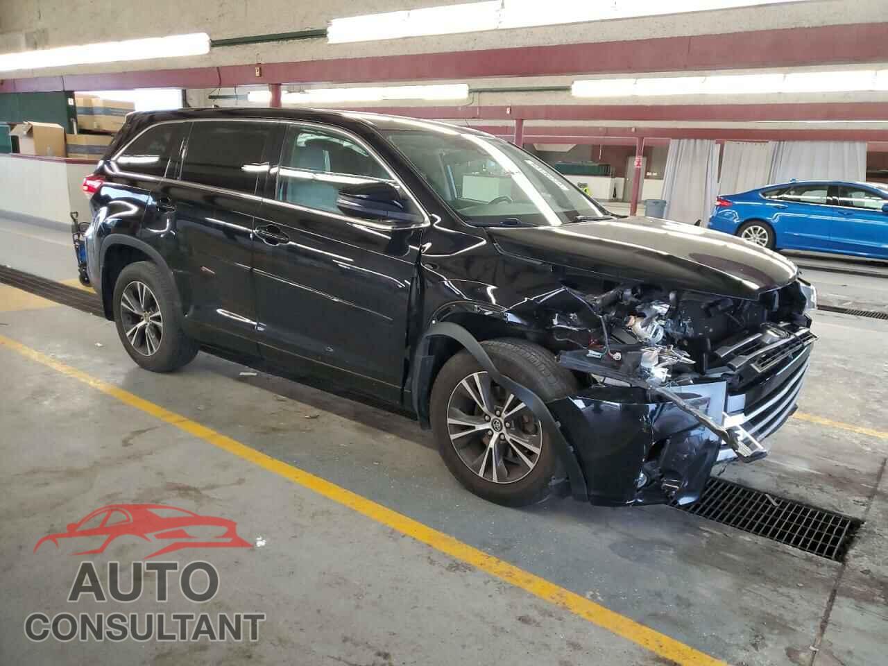 TOYOTA HIGHLANDER 2018 - 5TDBZRFH2JS486471