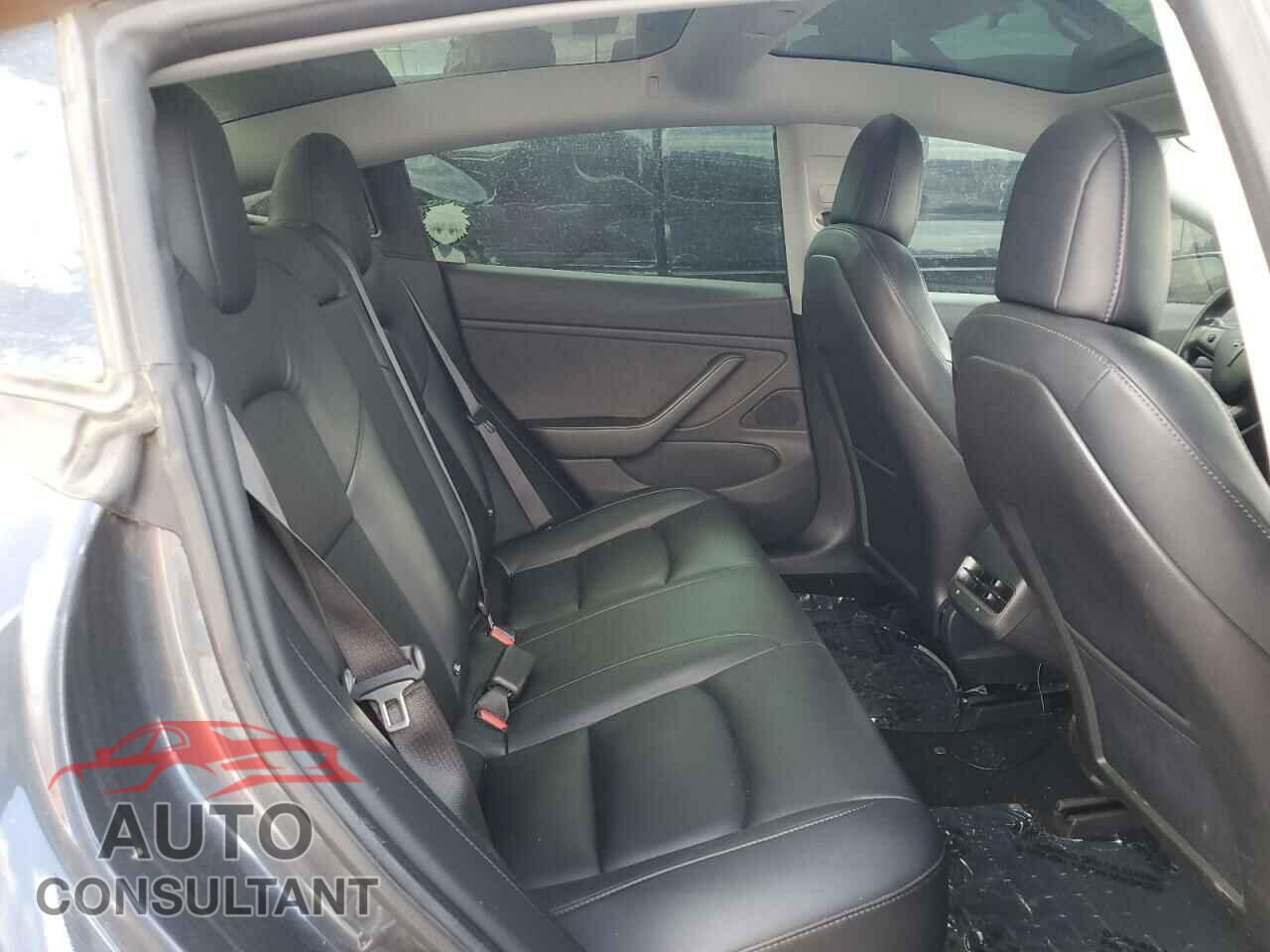 TESLA MODEL 3 2018 - 5YJ3E1EA9JF028159