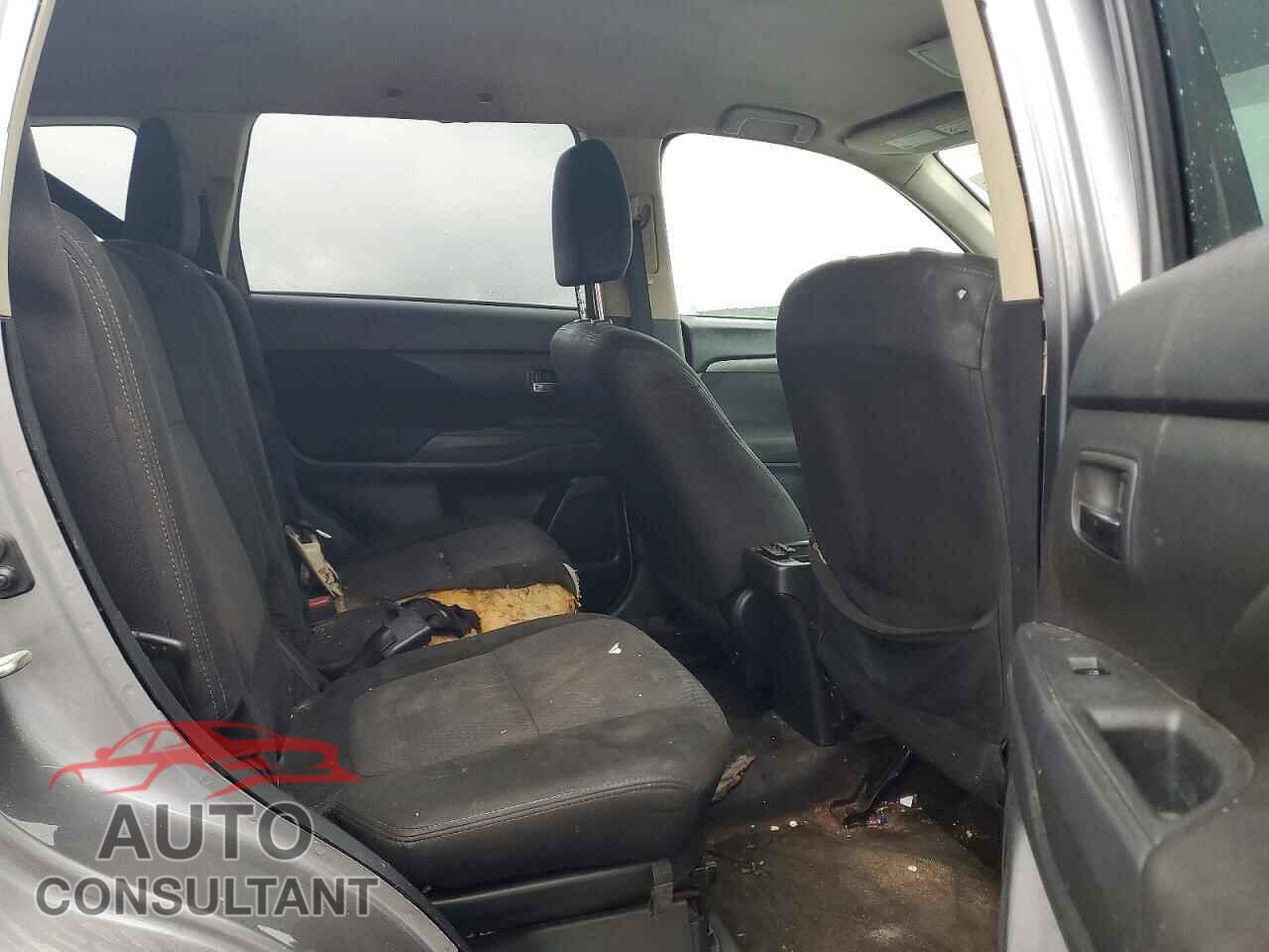 MITSUBISHI OUTLANDER 2017 - JA4AD2A33HZ046503