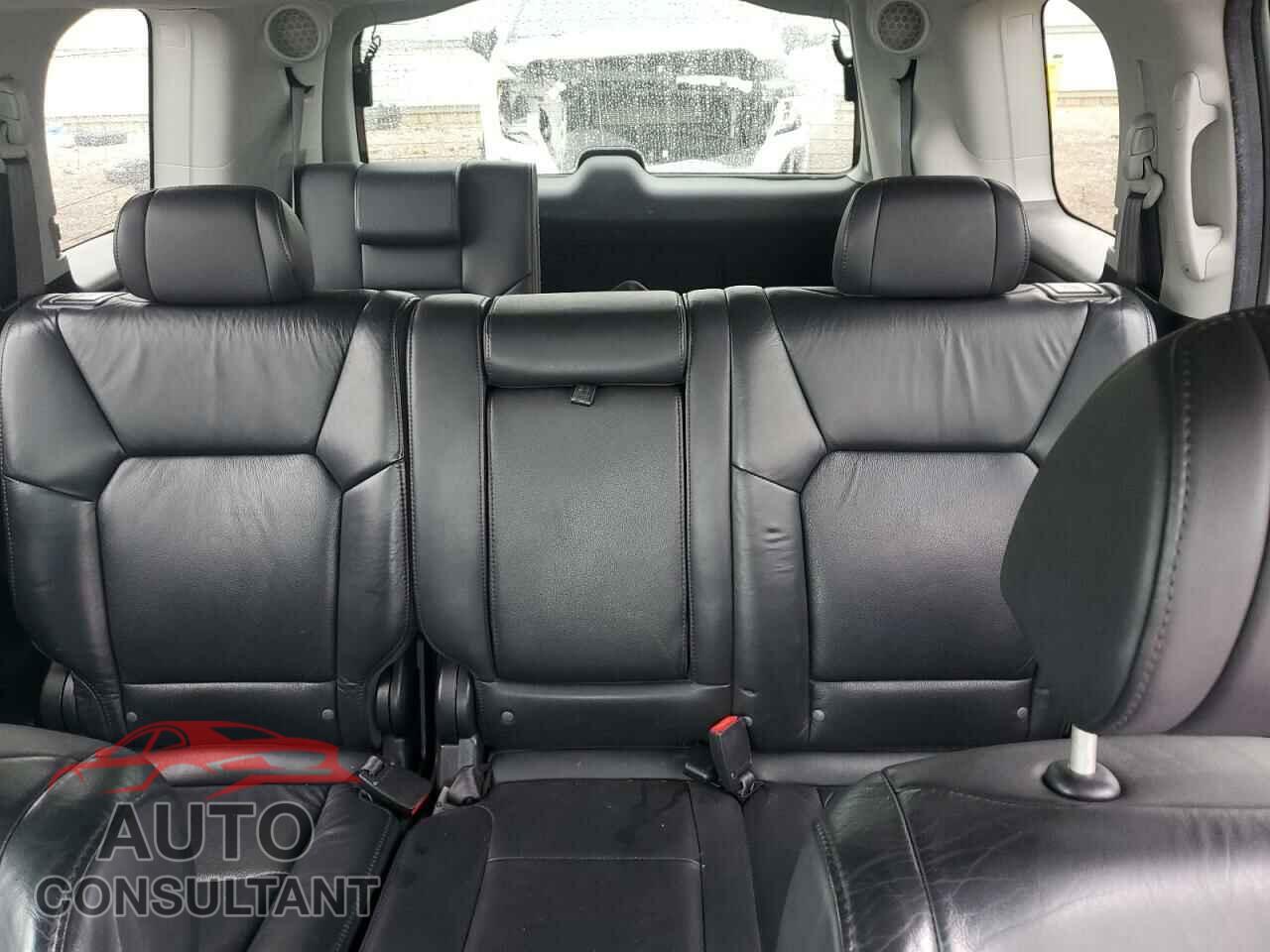 HONDA PILOT 2011 - 5FNYF4H97BB099982