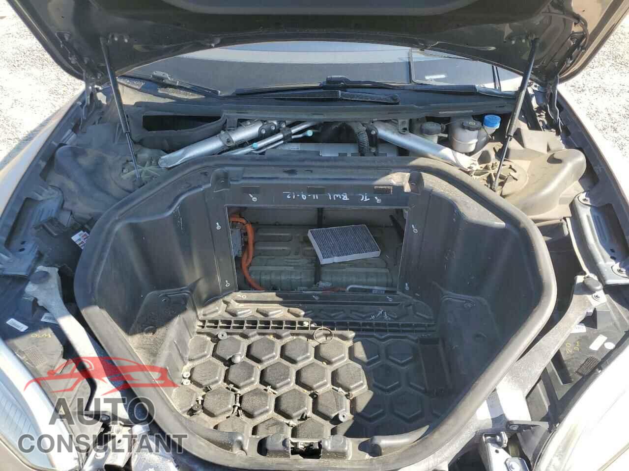 TESLA MODEL S 2013 - 5YJSA1CN6DFP03404