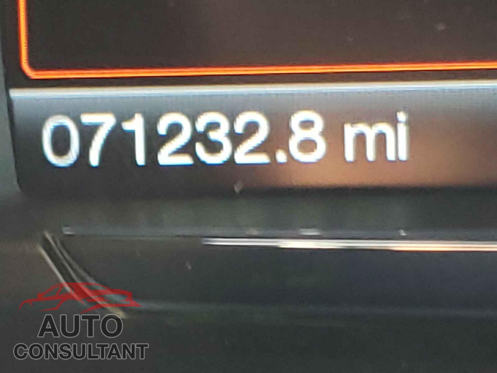 FORD TAURUS 2017 - 1FAHP2F92HG127857