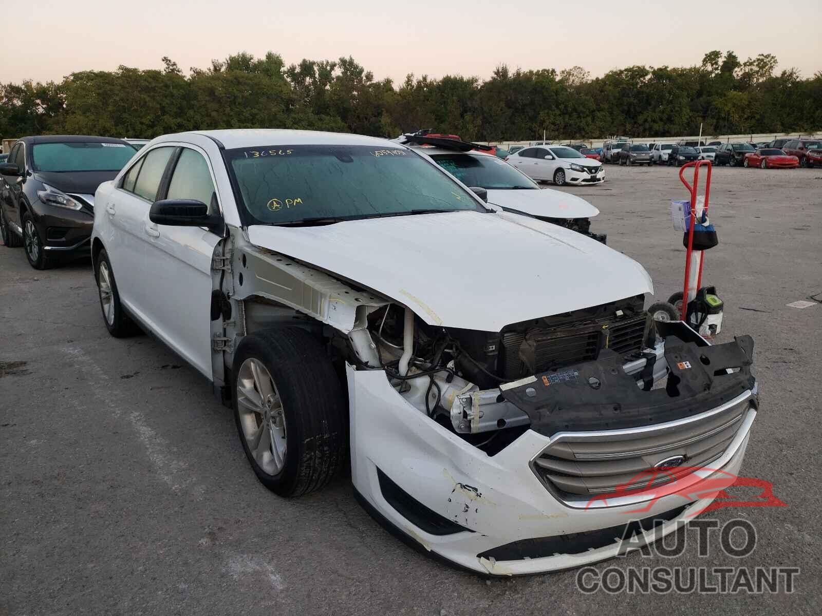 FORD TAURUS 2018 - 1FAHP2D81JG136565