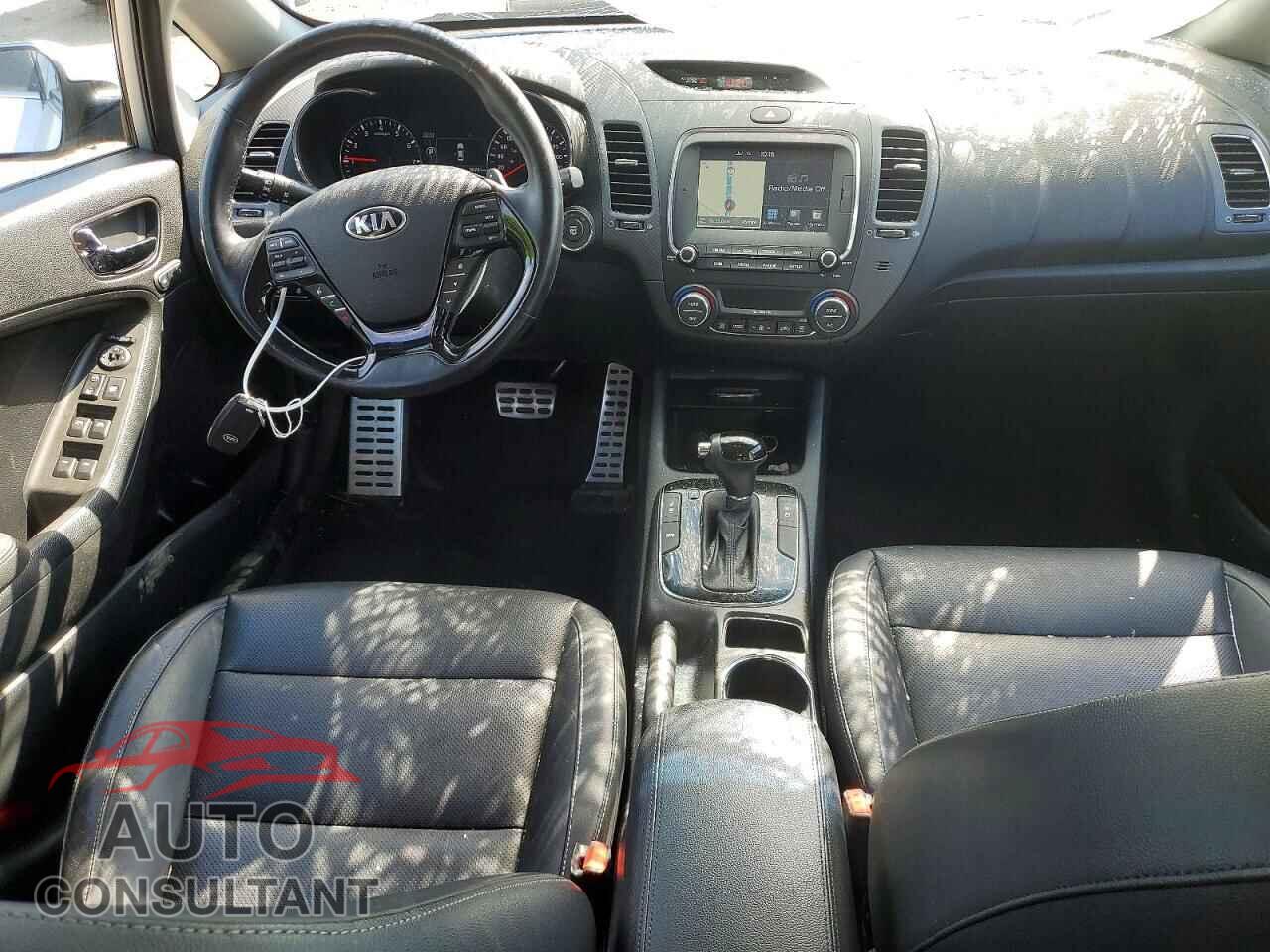 KIA FORTE 2017 - 3KPFN4A82HE006473