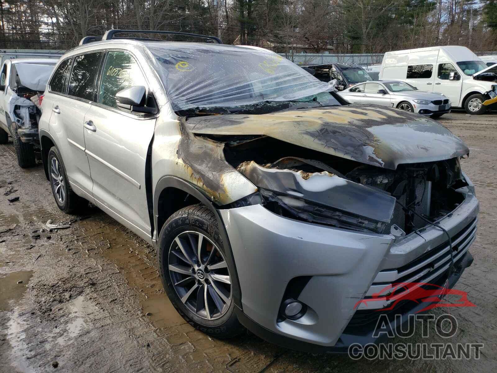 TOYOTA HIGHLANDER 2018 - 5TDJZRFHXJS538988